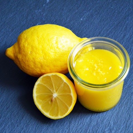 Lemoncurd mit frischen Zitronen